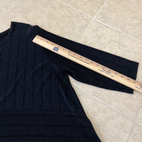 Chico’s Travelers Collection Tunic Top women’s size 3 = XL metallic blk/silver - Picture 7 of 10